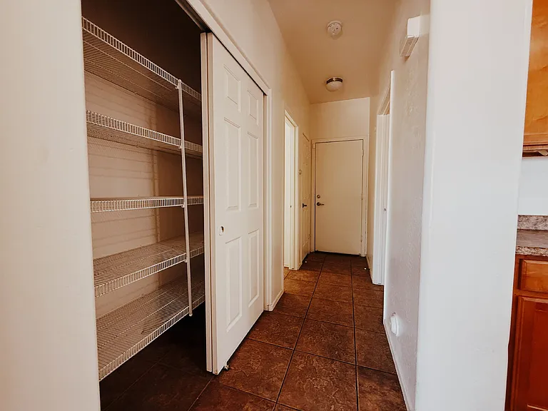 906 S 118th Ln — Photo 38