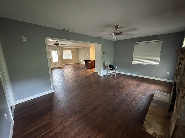 802 SE 8th Ave — Photo 4