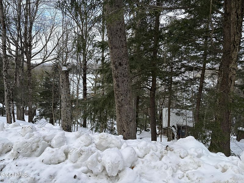 4th image of L 25 Sand Point Road