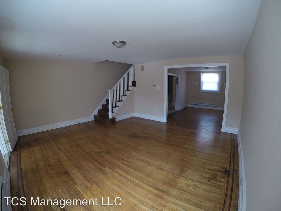 1st image of 7039 Elmwood Ave