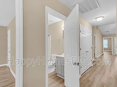 3rd image of 7888 Montview Rd
