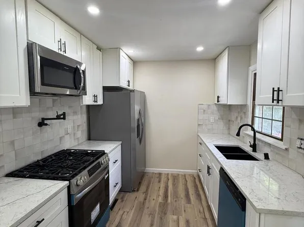 N88W14926 Jefferson AVENUE, Menomonee Falls, WI 53051