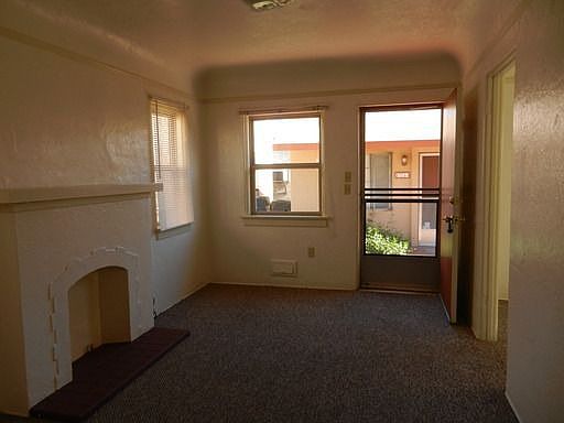 5th image of 4330 Swift Ave