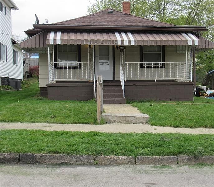 1st image of 832 Harrison St
