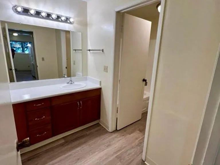 75 Duane St #15 — Photo 8