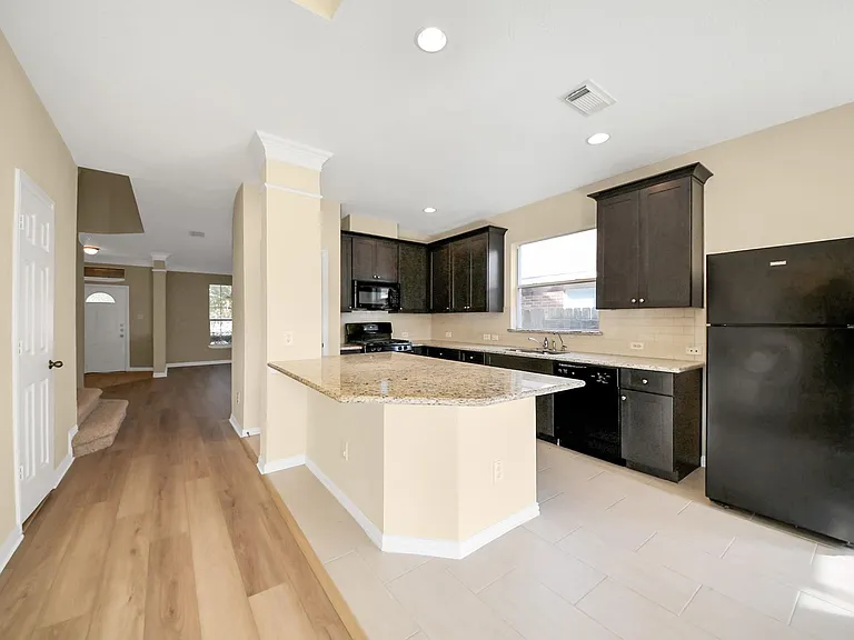 7030 Cornflower Ln — Photo 22