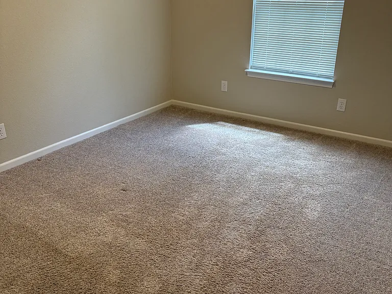 12191 Doncaster Ct — Photo 11