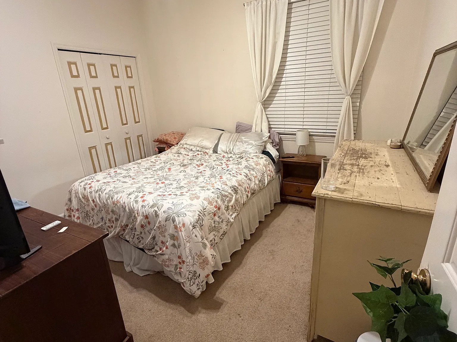 4 bed, 3.5 bath, 2553 sqft, $1,000 — Photo 3