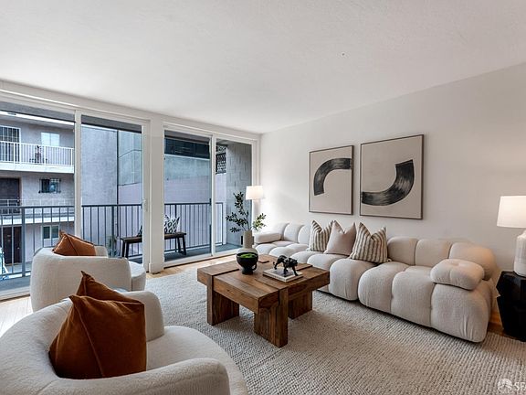 5th image of 1425 Lakeside Dr APT 209