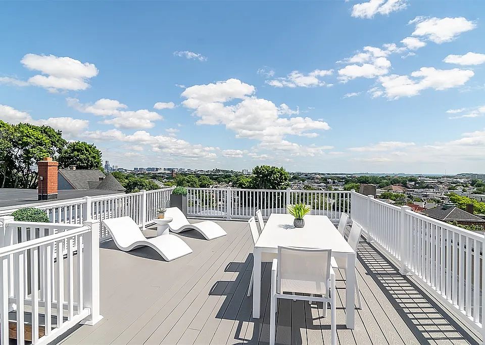 Private Roof Deck