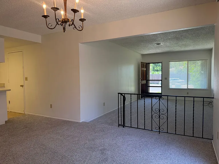 6172 Peoria Dr — Photo 19