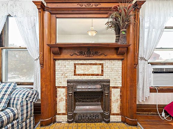 5th image of 536 Wabash Ave