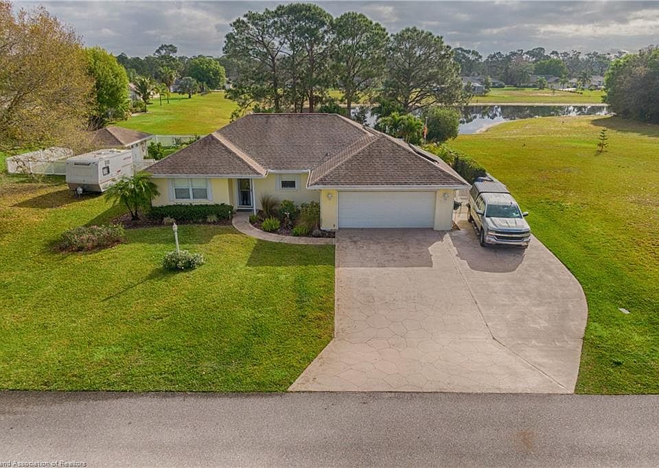 1st image of 39 Lake Side Trl