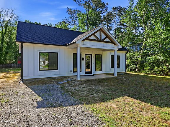 3rd image of 13 Creekstone Lane