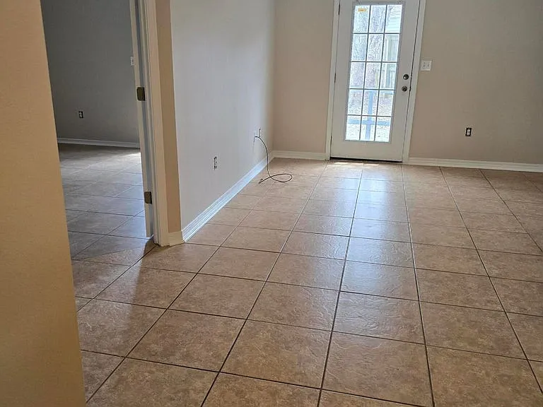 204 Ann Cir #C — Photo 5