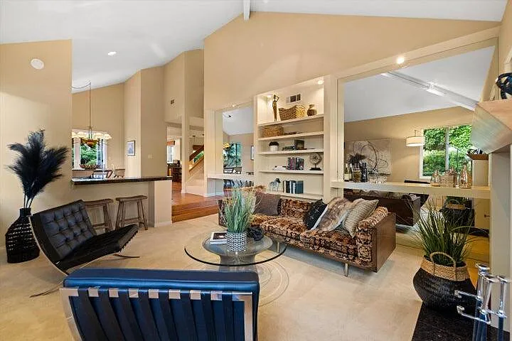 731 Dos Hermanos Rd — Photo 5