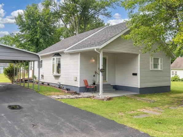 1516 W Maple St, Herrin, IL 62948