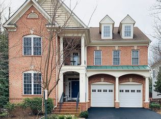 9137 Moonstone Dr, Fairfax, VA 22031