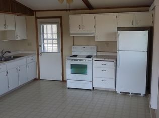 38 1st Ave E #6, Killdeer, ND 58640