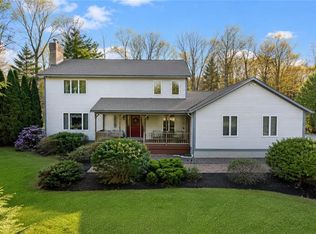 10 Oak Hill Rd, Scituate, RI 02831