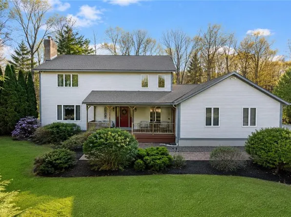 10 Oak Hill Rd, Scituate, RI 02831