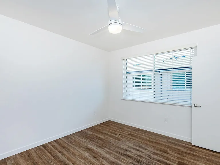 Mossdale Landing - Brand New Apartment Homes — Photo 19