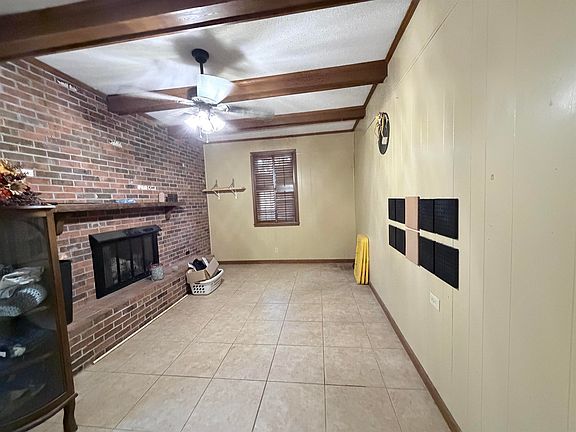 5th image of 73 Hughes Dr