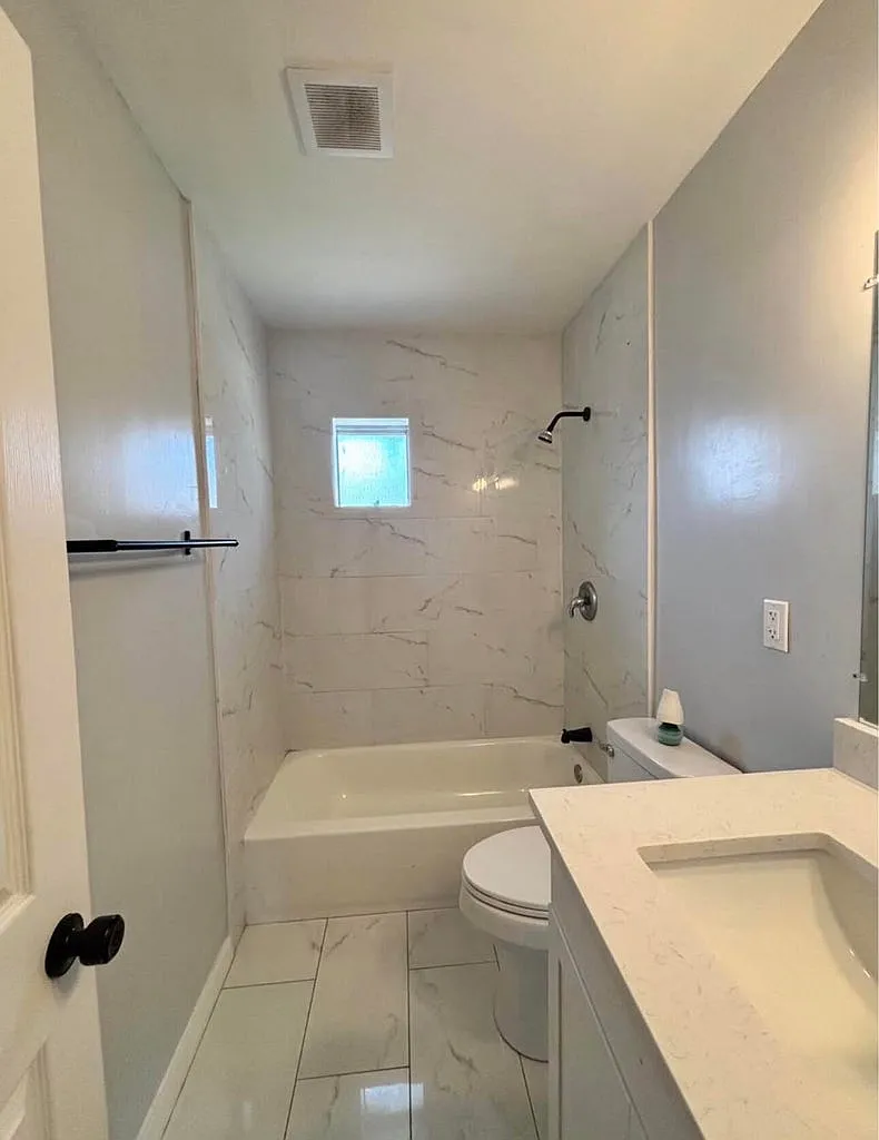 3 bed, 1300 sqft, $2,400 — Photo 4