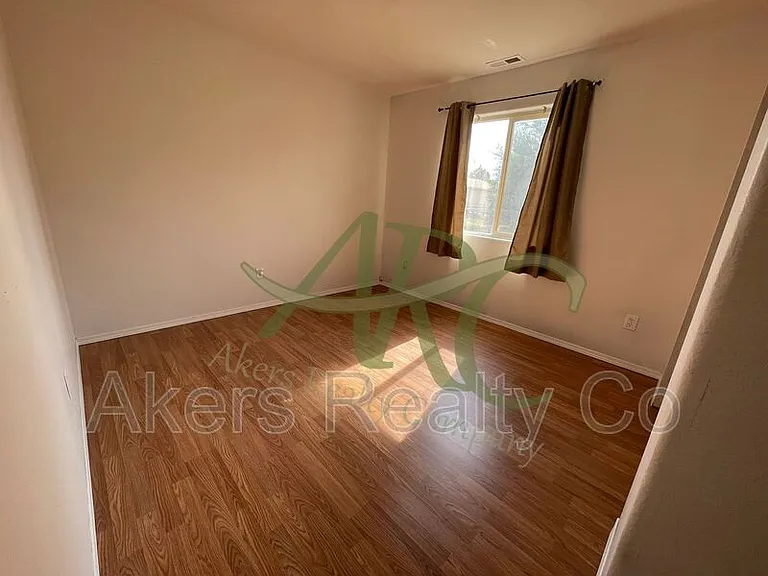 3003 Ontario St — Photo 13