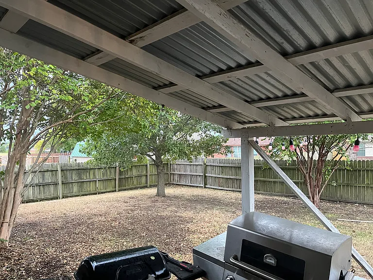 906 Roseanne Dr — Photo 12
