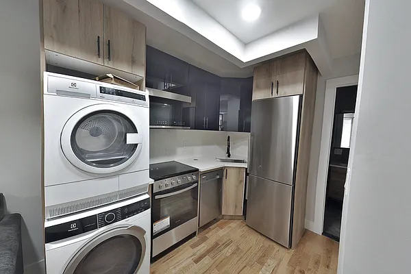 Rented by Blue Sky Management NY Inc | media 14