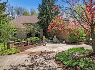 1293 Huntcliff Ct, Milford, MI