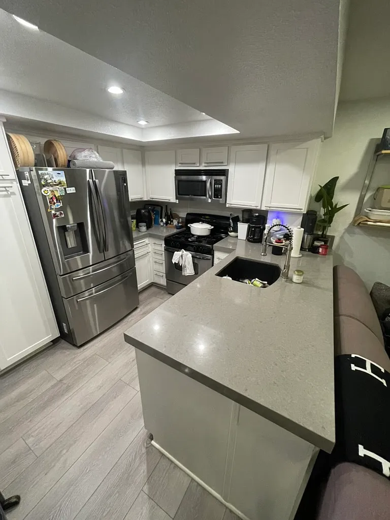2 bed, 1108 sqft, $4,300 — Photo 2