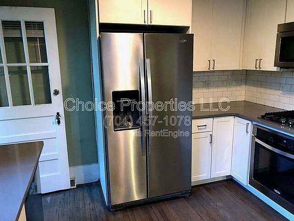 3rd image of 1617 Fountain View St