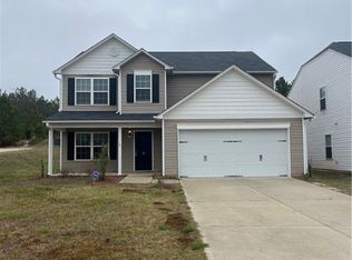 92 Hallow Oak St, Spring Lake, NC 28390