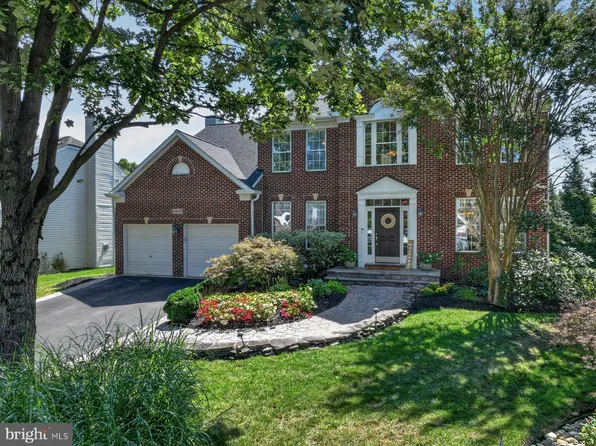 2407 Lawndale Ct, Gambrills, MD 21054