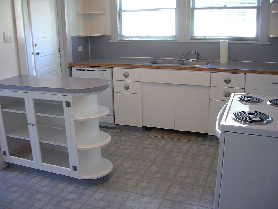 2nd image of 3315 NE 68th Ave APT B