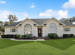 1105 Avenue Du Chateau, Covington, LA 70433