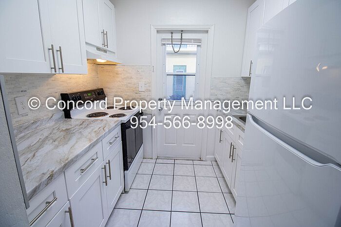 1st image of 2537 Lincoln St APT 7