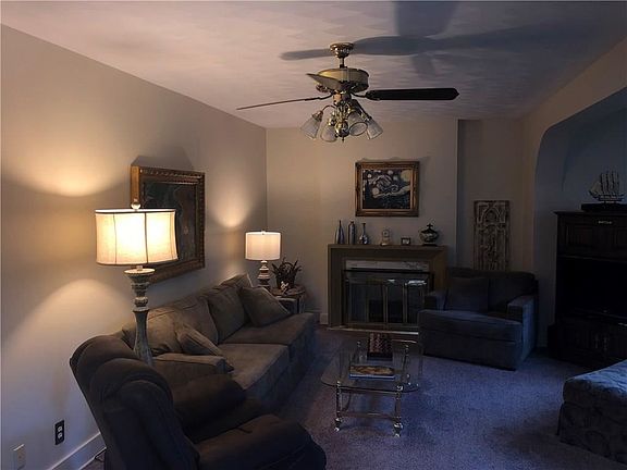 4th image of 1224 Glenwood Dr