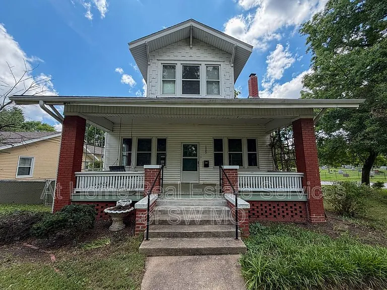 1005 S Roanoke Ave — Photo 2