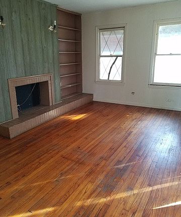 3rd image of 110 Candler St