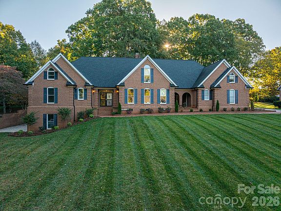 2nd image of 208 Hollow Rd