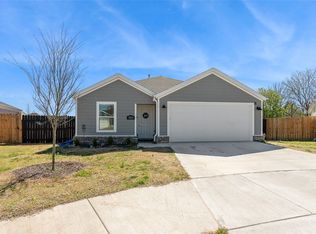 5833 W Holdcroft Dr, Fayetteville, AR 72704