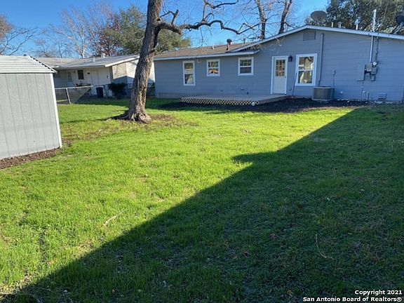 2nd image of 723 Karen Ln