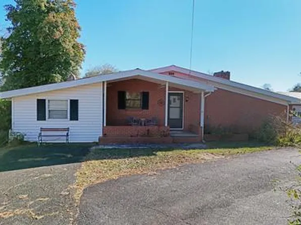 33 Dover Rd, Blairsville, GA 30512