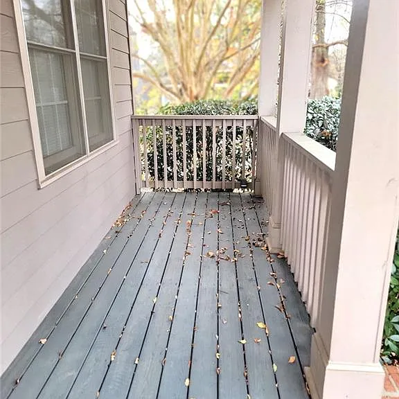 51 Little St SE — Photo 3