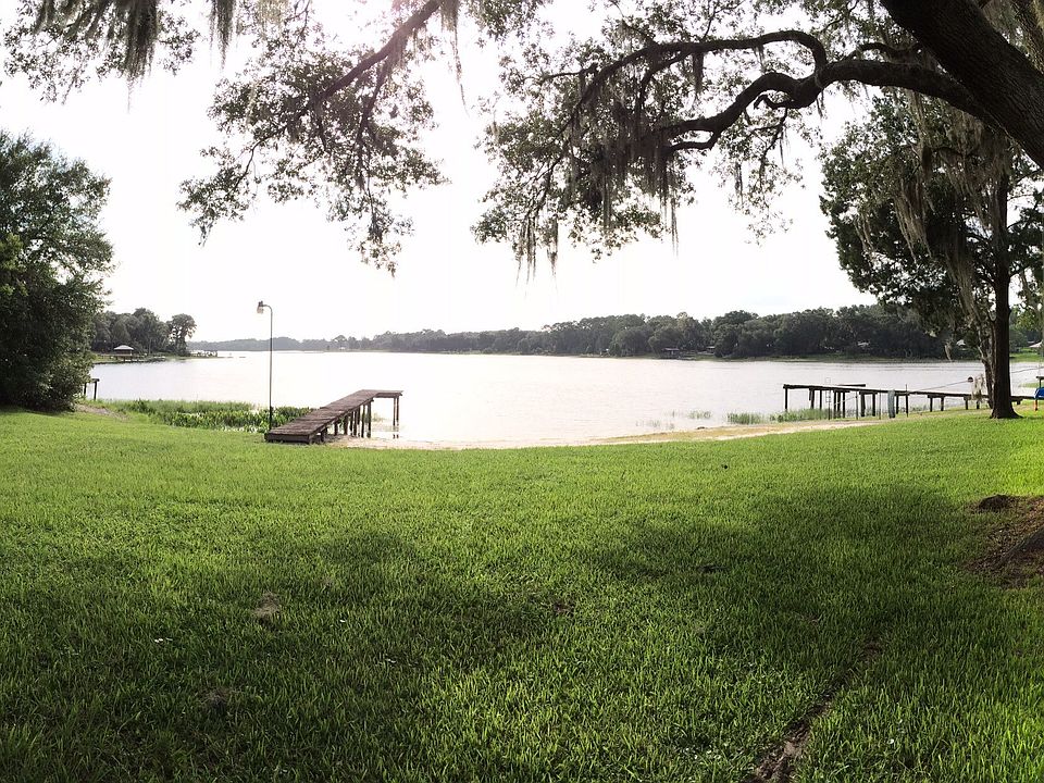 250+ acre private lake