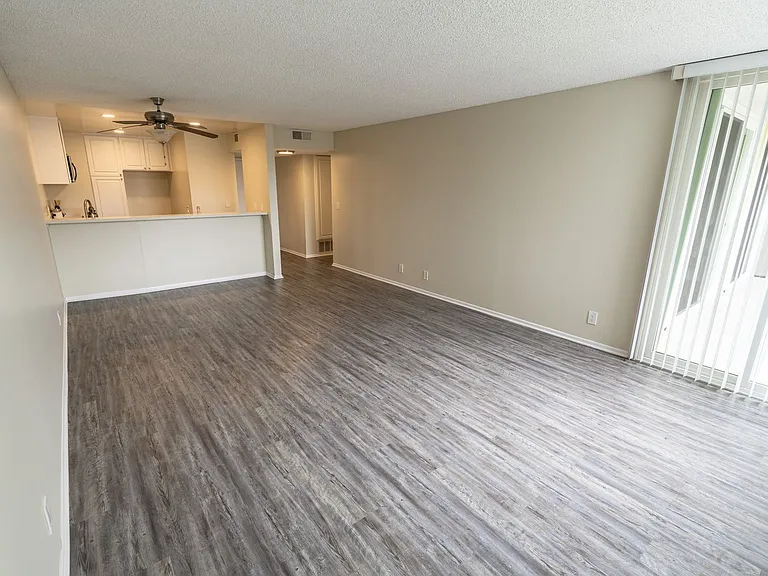 4200 Harbor Blvd — Photo 40