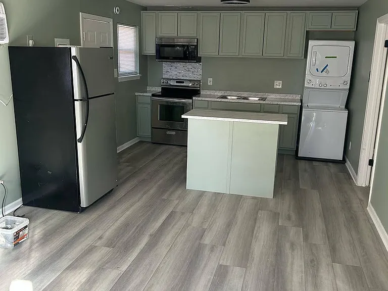 625 Middle St #A — Photo 10